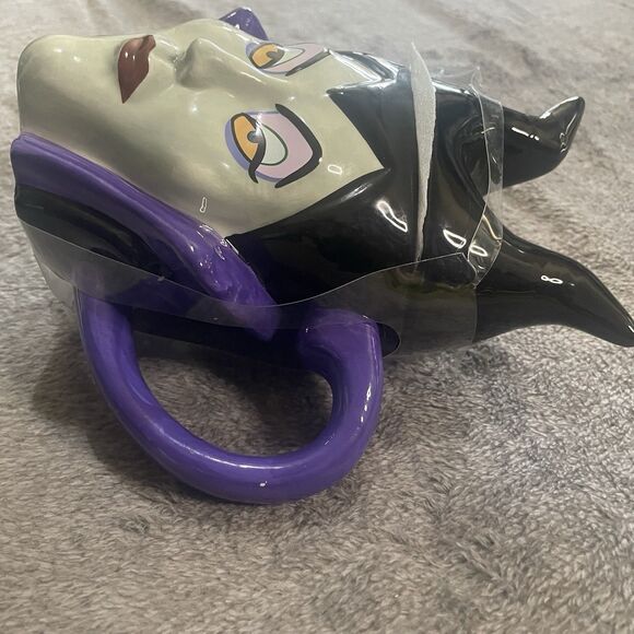 Disney Maleficent Mug With Topper New with tiny Chip Villains 5" x 7 " Purple - Picture 8 of 11